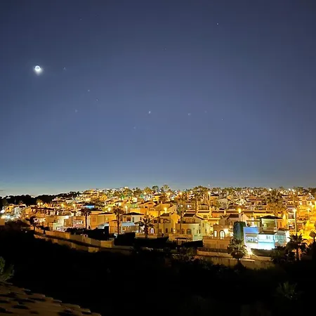 Casa Andres. Two Bed Penthouse Pool & Terrace * Alicante