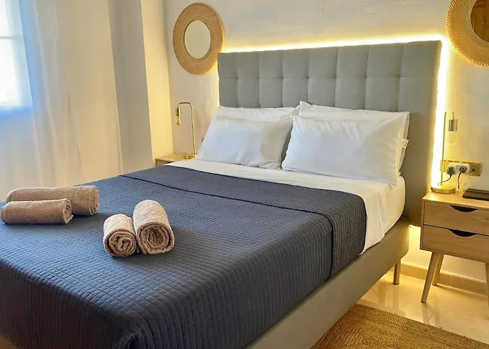 Casa Andres. Two Bed Penthouse Pool & Terrace * Alicante