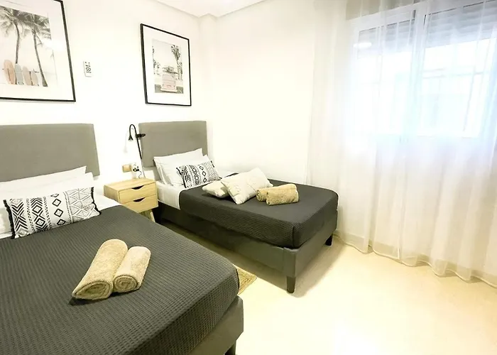 Casa Andres. Two Bed Penthouse Pool & Terrace Alicante